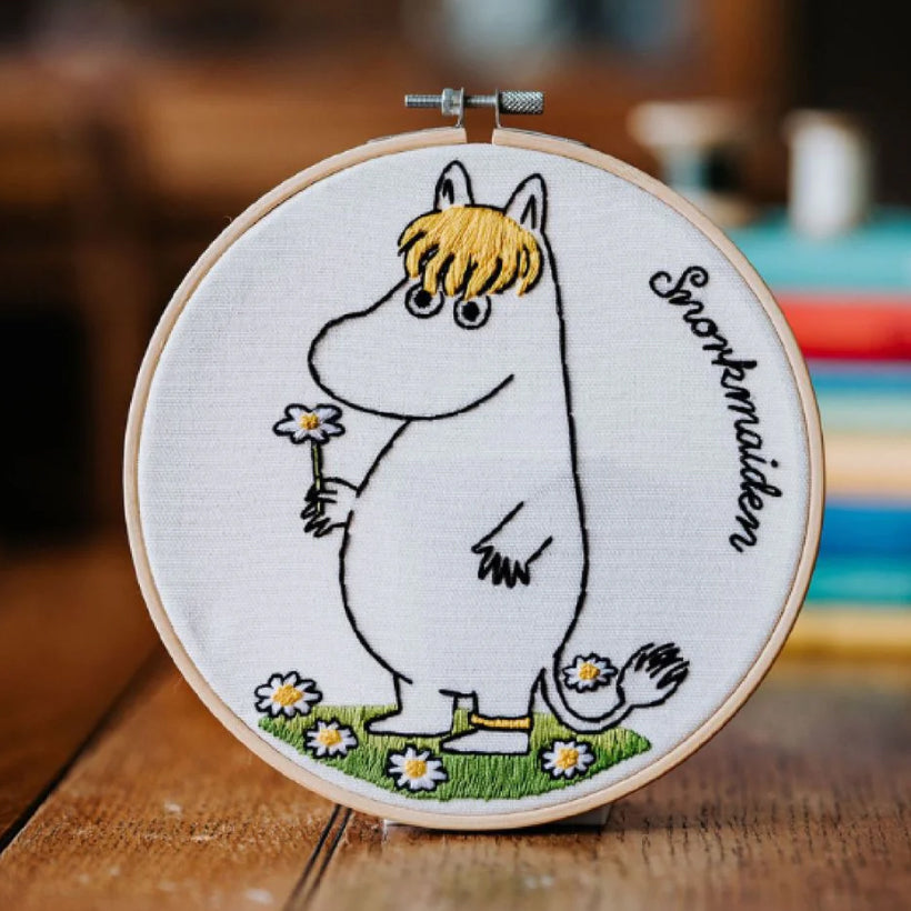 Moomin Embroidery Kit - Snorkmaiden Daisy Picking
