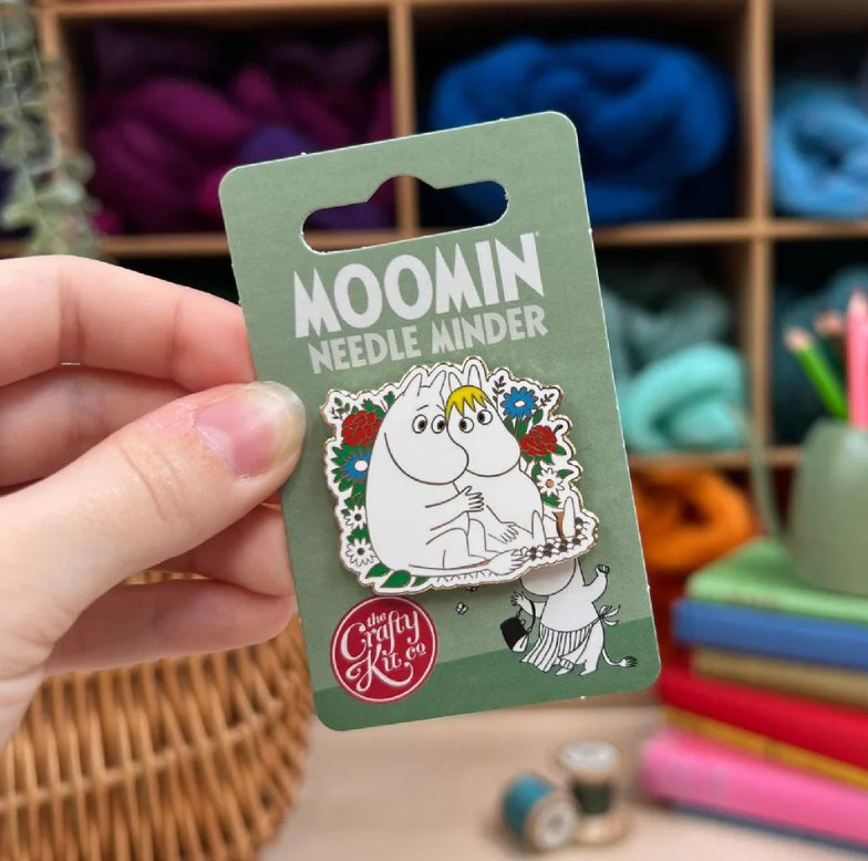 Needle Minder - Moomintroll And Snorkmaiden